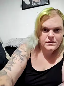 Trans Girl next door420 online show from 04/28/26, 12:43