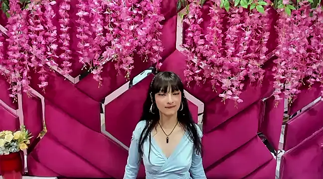 Aurora 18 online show from 02/08/25, 12:06