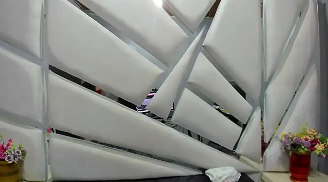 Aurora 18 online show from 03/18/25, 08:59