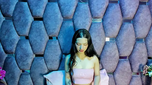 Aurora 18 online show from 01/14/26, 02:44