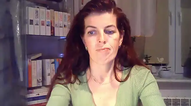 SophieLux82 online show from 02/05/25, 09:40