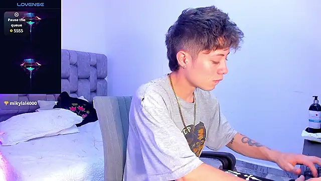 Snapshot of MarcusCollinss_ chatting on 12/07/24, 03:19 MarcusCollinss online show from 12/07/24, 03:19