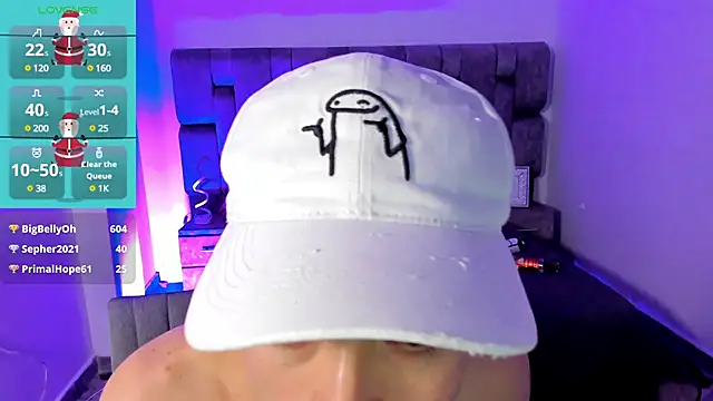 Snapshot of MarcusCollinss_ chatting on 12/18/24, 12:21 MarcusCollinss online show from 12/18/24, 12:21