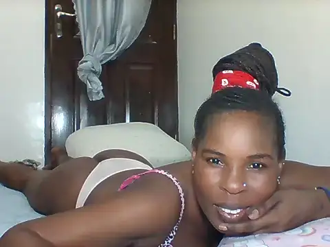 Snapshot of Sexyebonygal chatting on 03/12/25, 09:02 Sexyebonygal online show from 03/12/25, 09:02