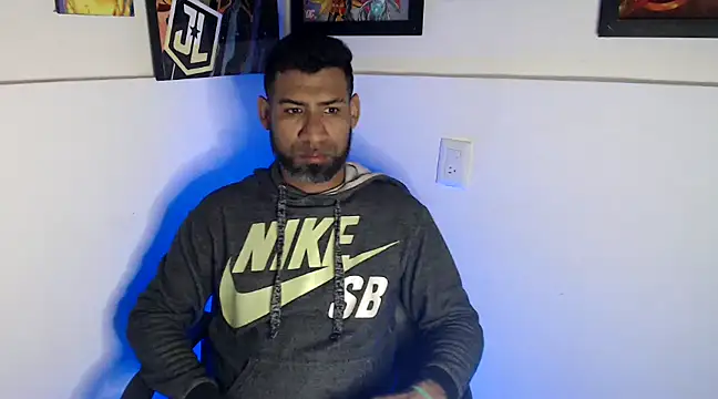 Snapshot of Enriblack92 chatting on 12/07/24, 02:20 Enriblack92 online show from 12/07/24, 02:20