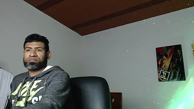 Snapshot of Enriblack92 chatting on 12/28/24, 07:33 Enriblack92 online show from 12/28/24, 07:33