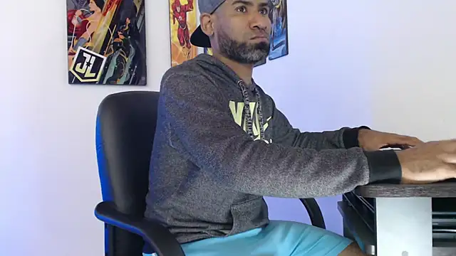 Snapshot of Enriblack92 chatting on 01/03/25, 06:57 Enriblack92 online show from 01/03/25, 06:57