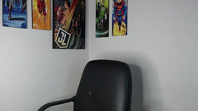 Snapshot of Enriblack92 chatting on 01/25/25, 03:30 Enriblack92 online show from 01/25/25, 03:30