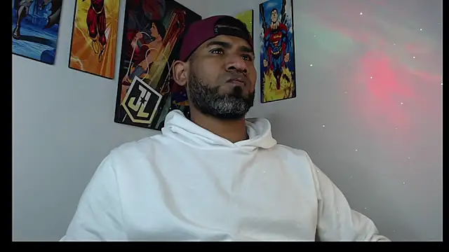 Snapshot of Enriblack92 chatting on 02/08/25, 03:19 Enriblack92 online show from 02/08/25, 03:19