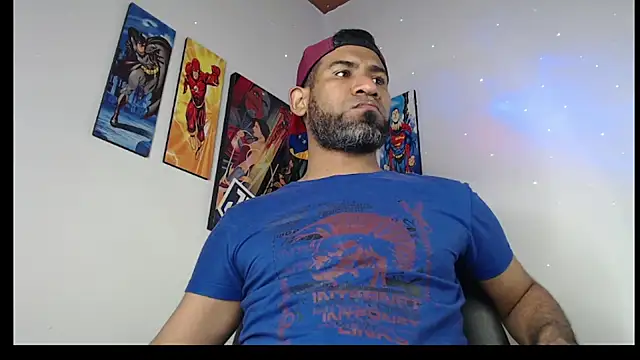 Snapshot of Enriblack92 chatting on 02/13/25, 12:02 Enriblack92 online show from 02/13/25, 12:02