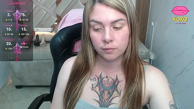 Snapshot of Paula_b_ chatting on 04/23/26, 12:51 Paula b online show from 04/23/26, 12:51