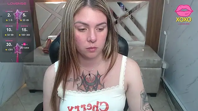 Snapshot of Paula_b_ chatting on 04/30/26, 12:55 Paula b online show from 04/30/26, 12:55