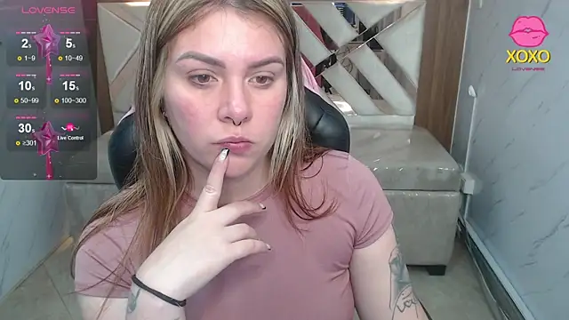Snapshot of Paula_b_ chatting on 05/01/26, 01:05 Paula b online show from 05/01/26, 01:05