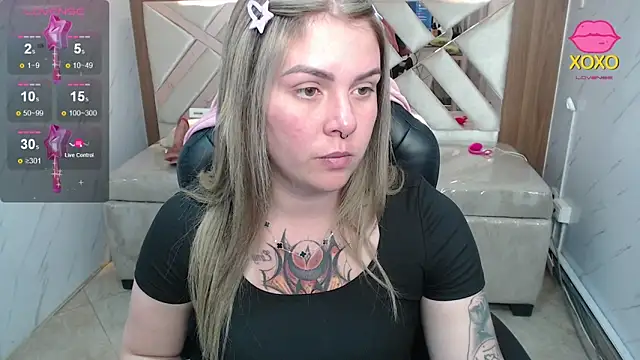 Snapshot of Paula_b_ chatting on 05/06/26, 12:54 Paula b online show from 05/06/26, 12:54