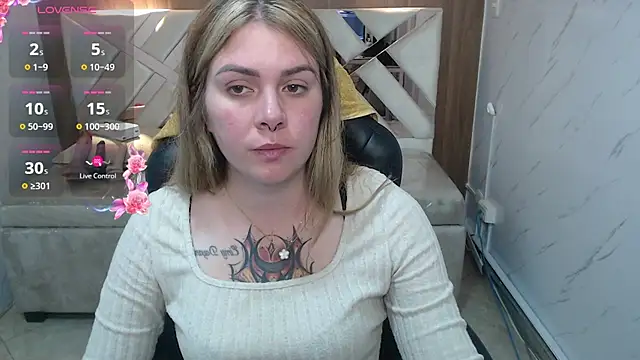 Snapshot of Paula_b_ chatting on 05/29/26, 12:47 Paula b online show from 05/29/26, 12:47