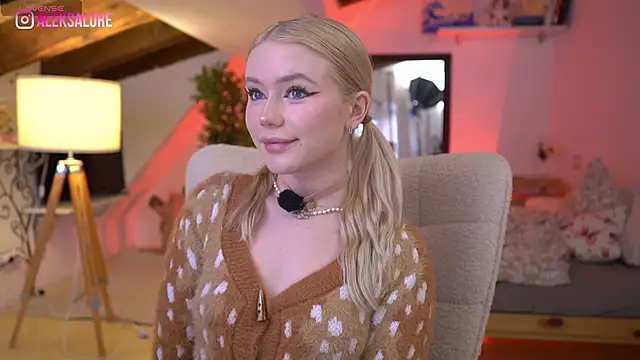 LexieLoree online show from 02/09/26, 04:05