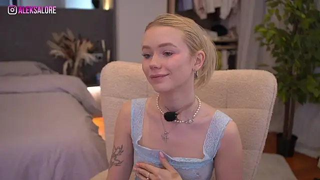 LexieLoree online show from 03/23/26, 03:10