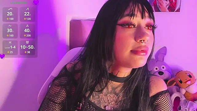 Snapshot of Akari1_Mischief chatting on 12/19/24, 01:07 Akari1 Mischief online show from 12/19/24, 01:07