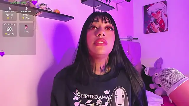 Snapshot of Akari1_Mischief chatting on 12/19/24, 04:13 Akari1 Mischief online show from 12/19/24, 04:13