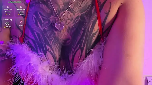 Snapshot of Akari1_Mischief chatting on 12/25/24, 01:10 Akari1 Mischief online show from 12/25/24, 01:10