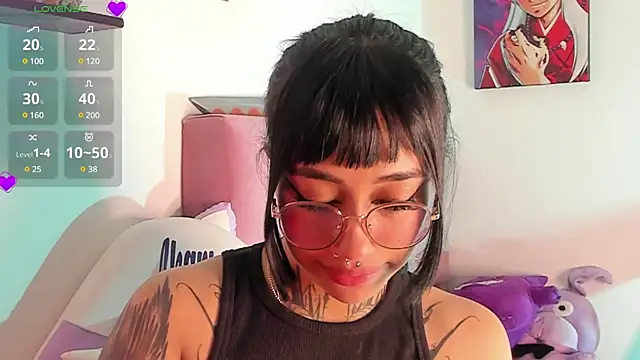 Snapshot of Akari1_Mischief chatting on 12/29/24, 10:14 Akari1 Mischief online show from 12/29/24, 10:14