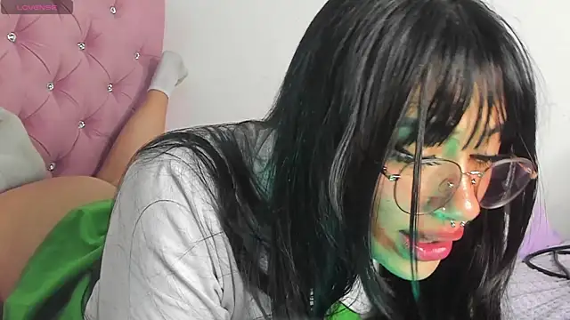 Snapshot of Akari1_Mischief chatting on 01/31/25, 04:14 Akari1 Mischief online show from 01/31/25, 04:14