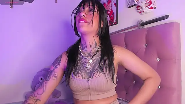 Snapshot of Akari1_Mischief chatting on 02/11/25, 12:27 Akari1 Mischief online show from 02/11/25, 12:27