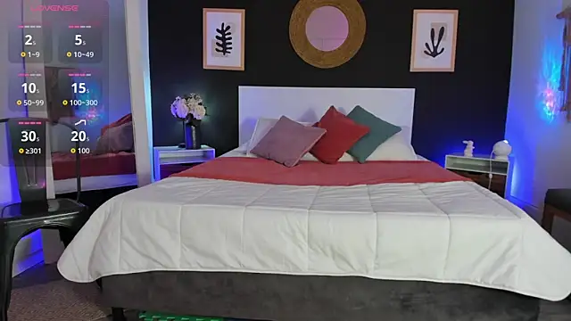 VioletPaket online show from 04/09/26, 11:37