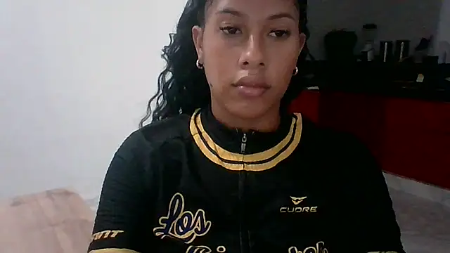 Kitra New online show from 10/01/25, 01:55