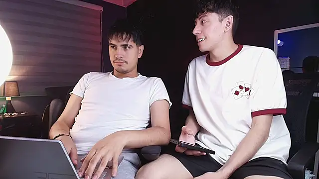 thiago rockwelll online show from 04/26/26, 01:58