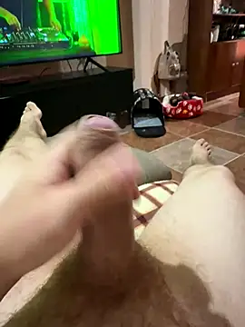 Snapshot of holawey1345 chatting on 10/15/25, 04:18 holawey1345 online show from 10/15/25, 04:18