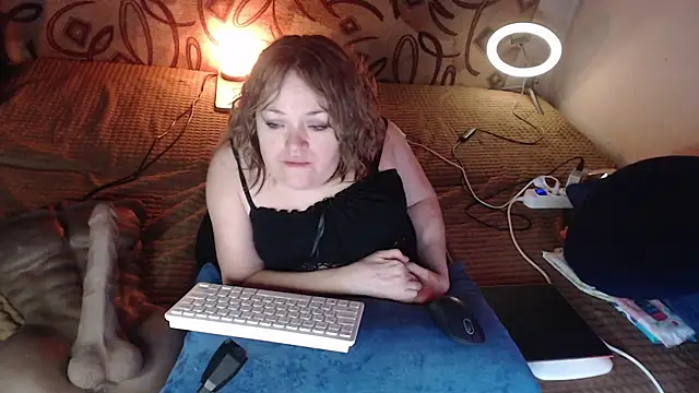 Snapshot of MiniNatalie chatting on 01/25/25, 02:47 MiniNatalie online show from 01/25/25, 02:47