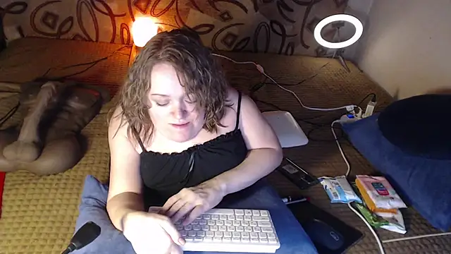 Snapshot of MiniNatalie chatting on 01/25/25, 07:07 MiniNatalie online show from 01/25/25, 07:07