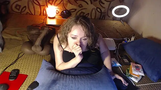 Snapshot of MiniNatalie chatting on 01/26/25, 02:03 MiniNatalie online show from 01/26/25, 02:03