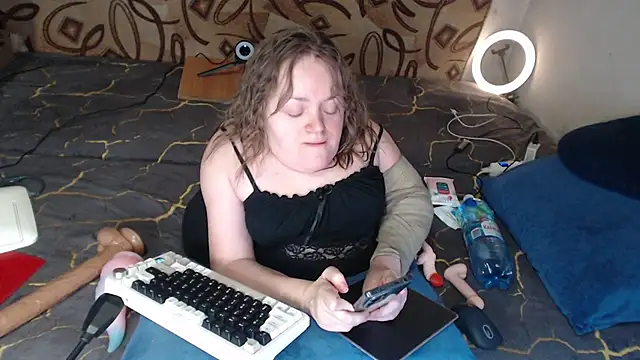 Snapshot of MiniNatalie chatting on 02/22/25, 05:57 MiniNatalie online show from 02/22/25, 05:57