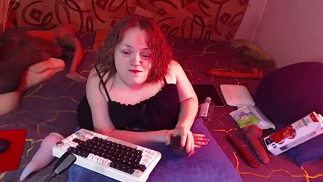 Snapshot of MiniNatalie chatting on 03/02/25, 05:44 MiniNatalie online show from 03/02/25, 05:44