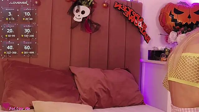 PinkySparks online show from 10/29/25, 07:37