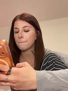 Mia-Minou online show from 03/26/26, 11:27