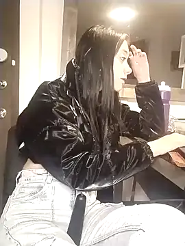 Isabella 21x online show from 02/01/25, 12:26