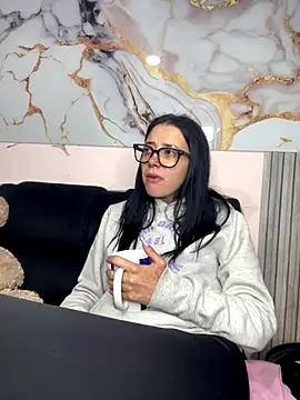 Isabella 21x online show from 11/07/25, 12:38