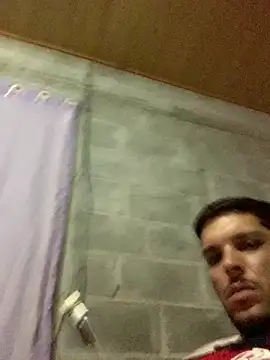 Snapshot of grosso19J chatting on 04/06/26, 02:42 grosso19J online show from 04/06/26, 02:42