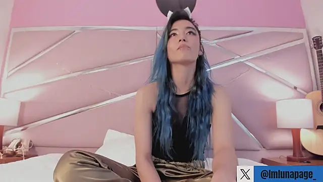 Lunapage online show from 01/24/25, 07:07