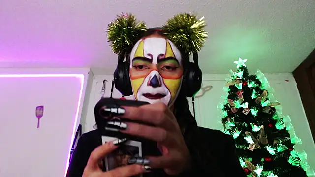 Eloise-brown online show from 12/28/24, 08:58