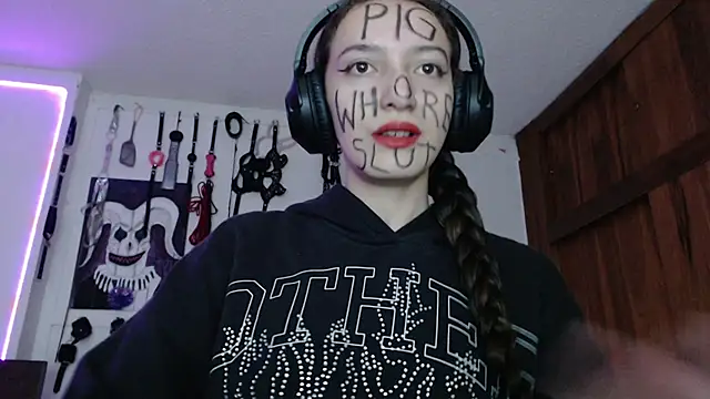 Eloise-brown online show from 01/07/25, 02:42