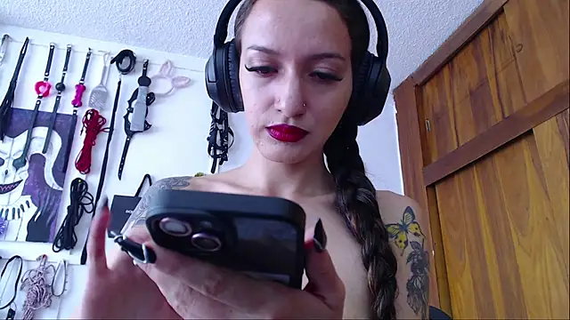 Eloise-brown online show from 02/09/25, 08:24