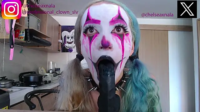 Eloise-brown online show from 09/13/25, 07:35