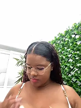 Snapshot of antonella_19x chatting on 12/04/24, 07:23 antonella 19x online show from 12/04/24, 07:23
