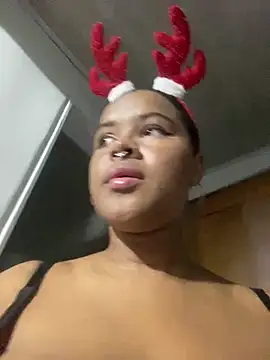 Snapshot of antonella_19x chatting on 12/23/24, 03:29 antonella 19x online show from 12/23/24, 03:29