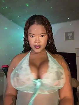 Snapshot of antonella_19x chatting on 03/07/25, 03:08 antonella 19x online show from 03/07/25, 03:08