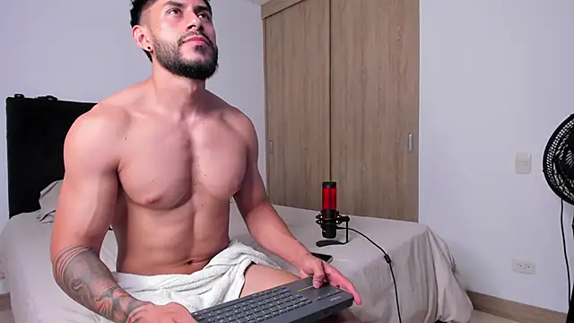 Snapshot of alexxxmachine chatting on 02/27/25, 12:54 alexxxmachine online show from 02/27/25, 12:54